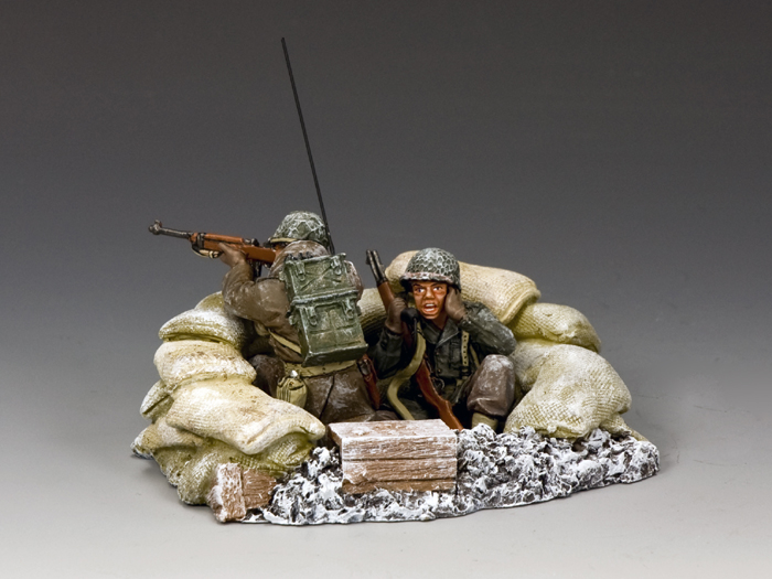 BBA069 Winter Escort with Rifle by King and Country 